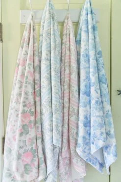 LSF Marigold Wreath Bath Towel