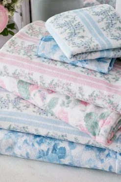 LSF Marigold Wreath Bath Towel