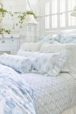 LSF Marigold Wreath Quilt And Sham Set